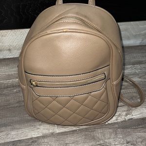 Small bag, color brown with cheetah print in the inside.